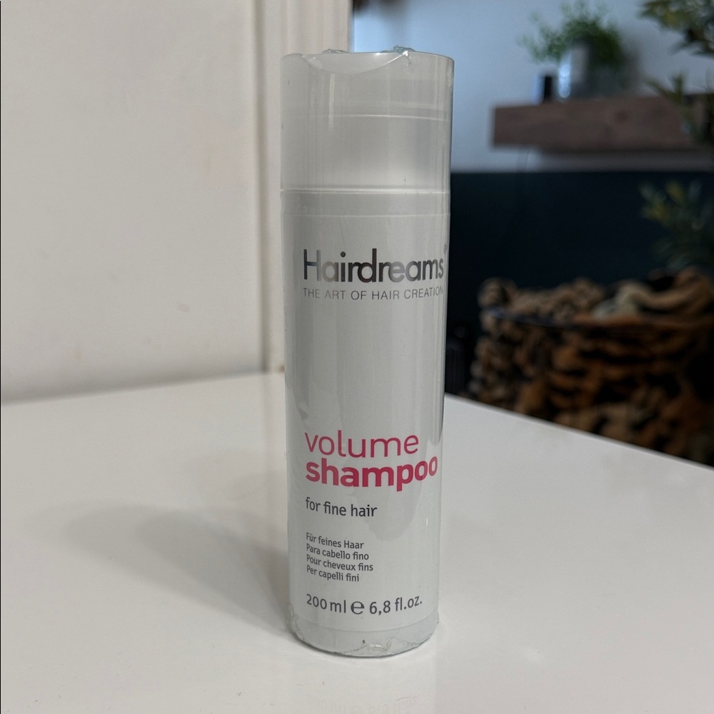 Hairdreams volume shampoo. Unopened brand new